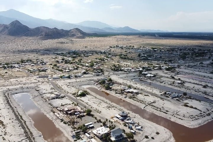 RegiÃµes do entorno como Bombay Beach, Salton City e Desert Shores, que se beneficiam do lago, agora se veem sob a possibilidade de perder esse tesouro.