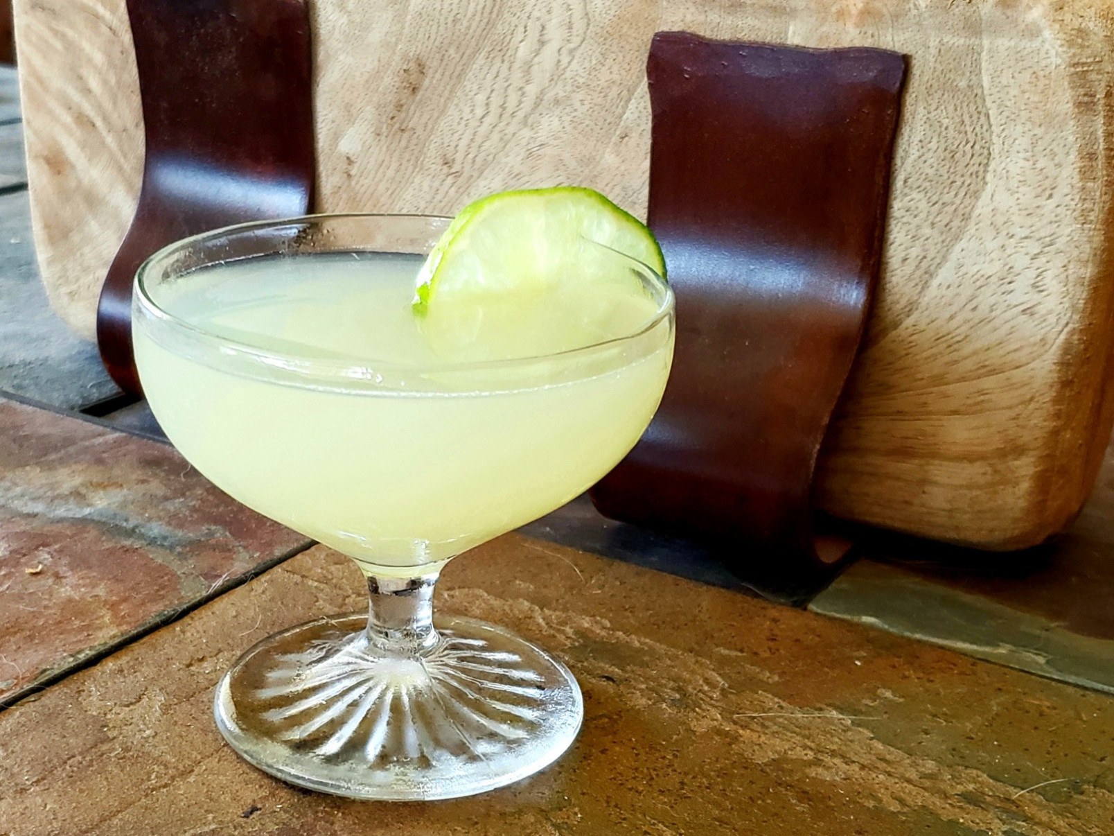 O Daiquiri é outro clássico e leva rum branco, suco de limão e xarope de açúcar-James Milstid/Flickr