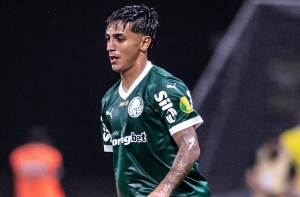 FACUNDO TORRES - Jogador do Palmeiras que mais atuou no ano, o meia encontrou bons passes, participou bem do jogo e ainda acertou uma finalizaÃ§Ã£o na trave. Saiu aos 39 minutos do segundo tempo para a entrada de Lucas Evangelista, logo apÃ³s ter um gol anulado por impedimento na jogada. NOTA 7,5 - Foto: Guilherme Veiga/Ag. PaulistÃ£o