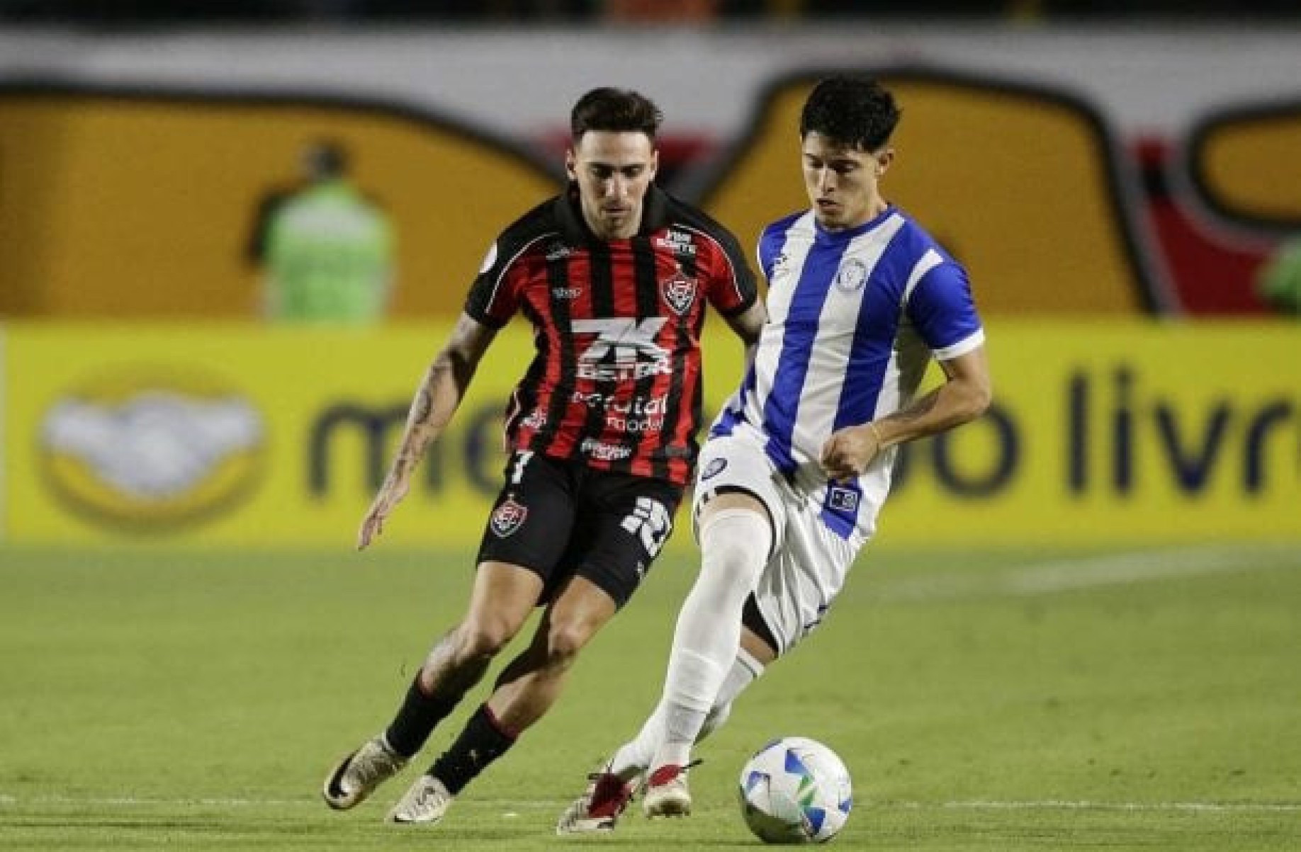 Vitória perde para o Cerro Largo e cai para a lanterna do grupo na Sul-Americana