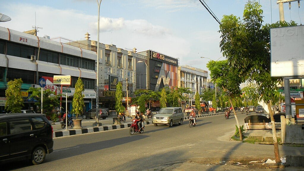 Pekanbaru, na Indonésia, aparece como a cidade que será exposta a mais dias de calor extremo ao ano: impressionantes 344.