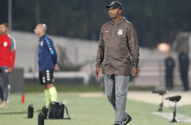 ORLANDO RIBEIRO - O Corinthians não começou bem. Porém, o interino soube reorganizar bem o time. Mesmo em desvantagem numérica, o Timão foi superior ao Racing e venceu com méritos. NOTA: 6,5 - Foto: Rodrigo Coca/Agência Corinthians 