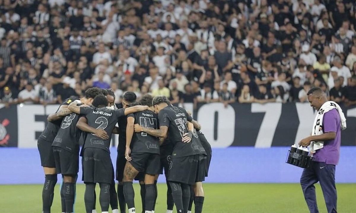 Craque do Corinthians gasta valor astronÃŽmico em striptease de influenciadora - (crédito: Tupi - Pablo Oliveira) Craque do Corinthians gasta valor astronÃŽmico em striptease de influenciadora - (crédito: Tupi - Pablo Oliveira)