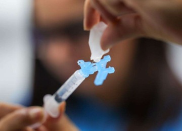 Em nota, as entidades destacam que surtos de doenças preveníveis por meio da vacinação, como o sarampo, a meningite e a febre amarela, estão aumentando globalmente -  (crédito: Fabio Rodrigues-Pozzebom/ Agência Brasil)