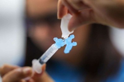 Em nota, as entidades destacam que surtos de doen&ccedil;as preven&iacute;veis por meio da vacina&ccedil;&atilde;o, como o sarampo, a meningite e a febre amarela, est&atilde;o aumentando globalmente -  (crédito: Fabio Rodrigues-Pozzebom/ Ag&ecirc;ncia Brasil)