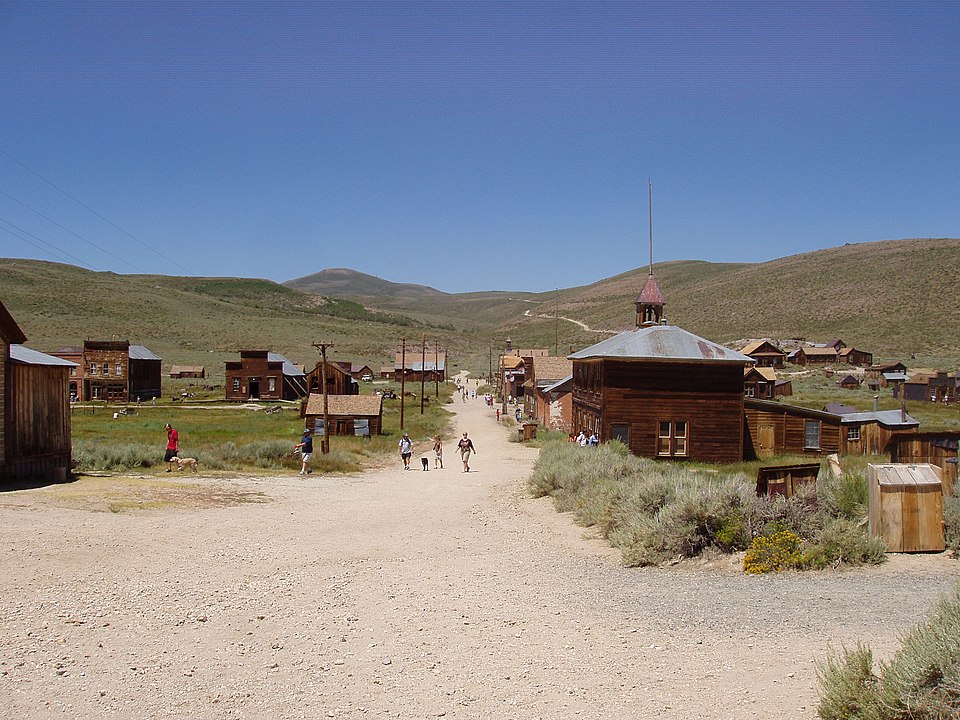 Bodie (EUA) - Fica na Califórnia. Inaugurada em 1857, foi importante na época da corrida do ouro. Chegou a ter 10 mil habitantes. 