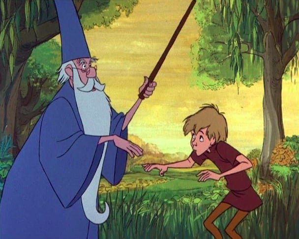 Segundo as lendas, foi Merlin quem previu o nascimento de Arthur e arquitetou o plano para que ele fosse criado em segredo por Sir Ector, garantindo que o menino crescesse longe das intrigas do trono. 