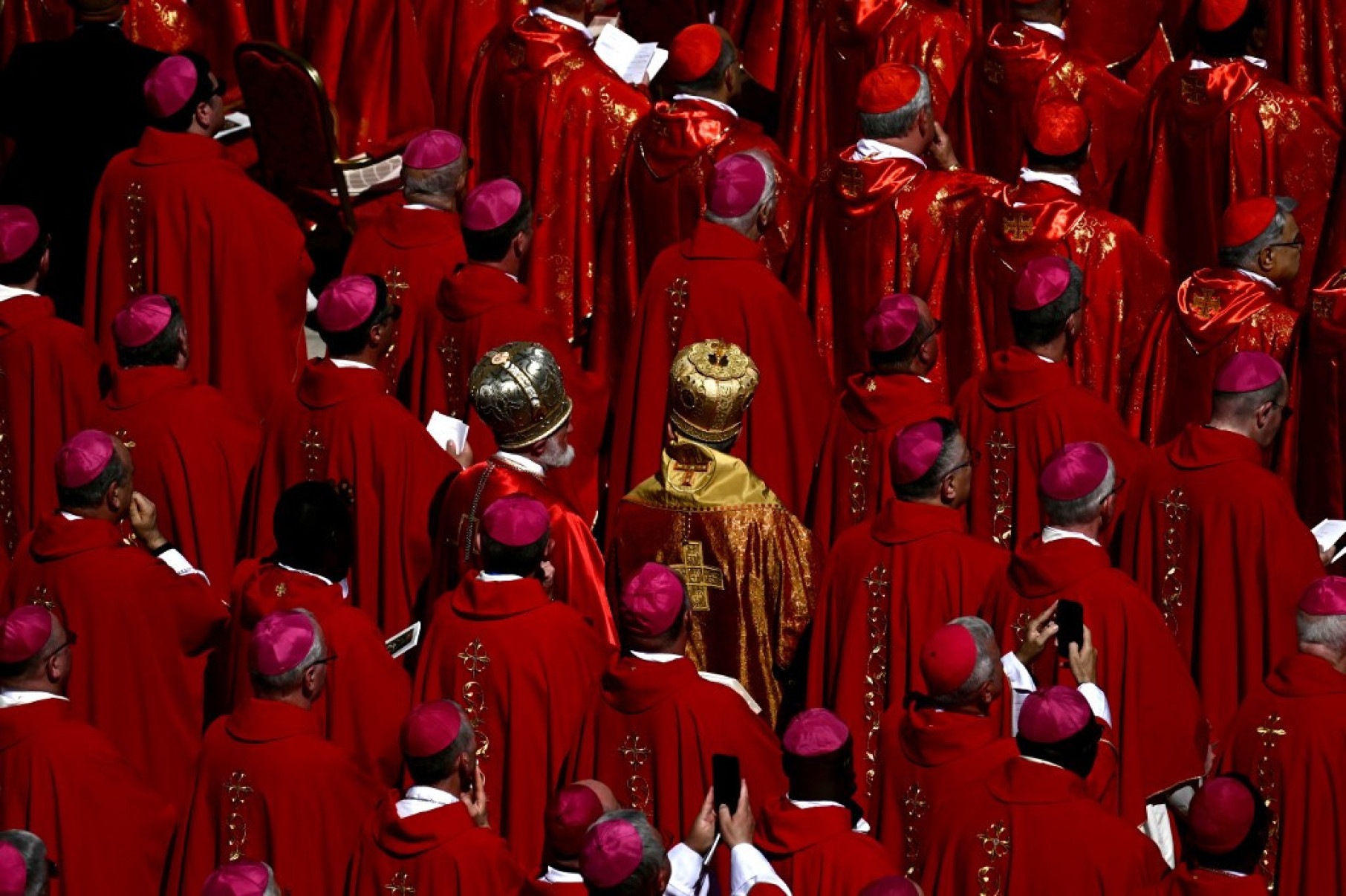      Cardeais comparecem à cerimônia fúnebre do falecido Papa Francisco na Praça de São Pedro, no Vaticano-Filippo MONTEFORTE / AFP