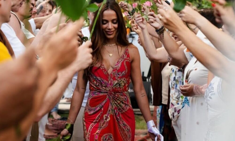 Anitta inicia comemorações de aniversário com ritual espiritual e presença especial; saiba quem - (crédito: Tupi - Pablo Oliveira) Anitta inicia comemorações de aniversário com ritual espiritual e presença especial; saiba quem - (crédito: Tupi - Pablo Oliveira)