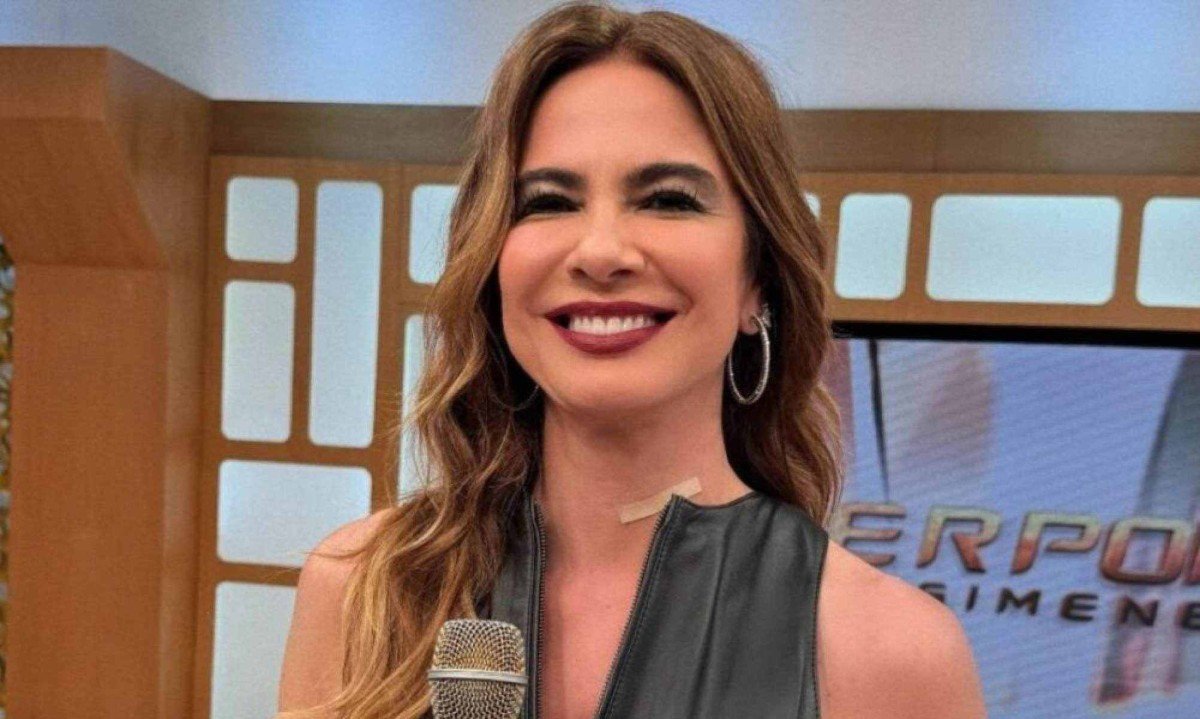 Luciana Gimenez segue no comando do Superpop e descarta substituição -  (crédito: Tupi - Pablo Oliveira)
