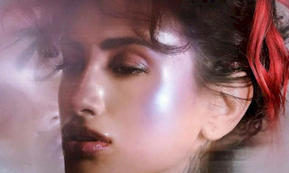 DAY LIMNS desvenda a beleza fugaz na inédita faixa 'furta-cor'  -  (crédito: Jennifer Silva)