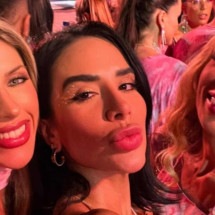 Após mais de cinco anos afastadas, Ana Paula e Tati Minerato posam juntas no carnaval - Tupi - Pablo Oliveira
