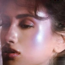 DAY LIMNS desvenda a beleza fugaz na inédita faixa 'furta-cor'   - Jennifer Silva