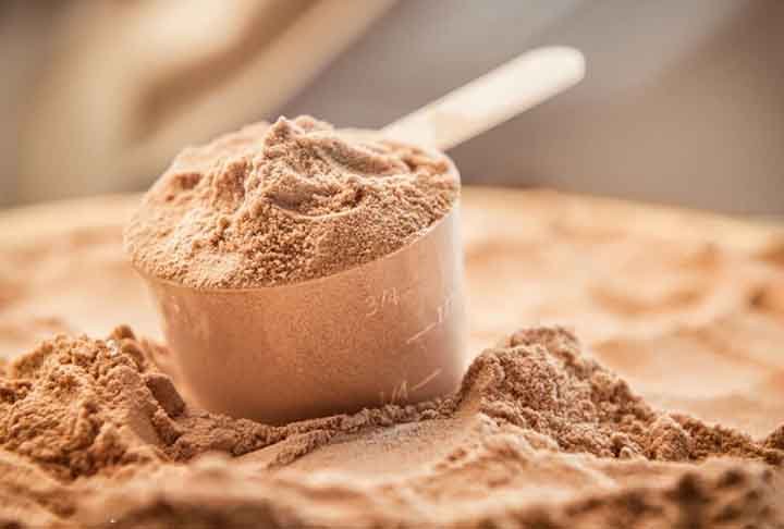 Para aqueles que seguem uma dieta vegana, também existem opções à base de proteínas de plantas, como soja e ervilha, que podem oferecer resultados comparáveis aos do whey tradicional.