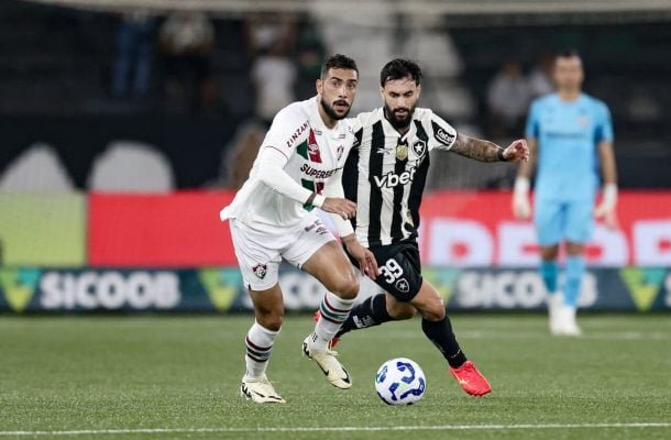MASTRIANI - Surpresa na escalação, atuou ao lado de Igor Jesus na frente, centralizando sempre que o parceiro de ataque caía pelos flancos. Boa solução de Renato Paiva, que confundiu a marcação do Fluminense. Mas faltou a Mastriani finalizar. NOTA 6,5. Foto: Vitor Silva