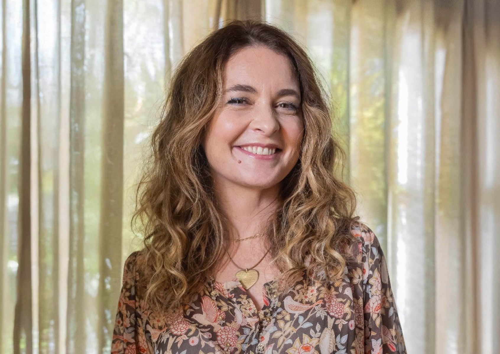 Filipa (Cláudia Abreu) – A mulher de Abel se sente solitária, guarda a frustração de não ter se tornado cantora e atriz. Bipolar, enfrenta o desafio da maternidade, consciente dos erros que cometeu com a filha Nina.
-Leo Rosário/Globo