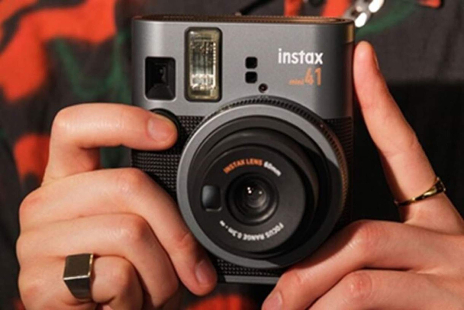 A Fujifilm lançou a Instax mini 41, a mais nova integrante da linha de câmeras - (crédito: Divulgação) A Fujifilm lançou a Instax mini 41, a mais nova integrante da linha de câmeras - (crédito: Divulgação)