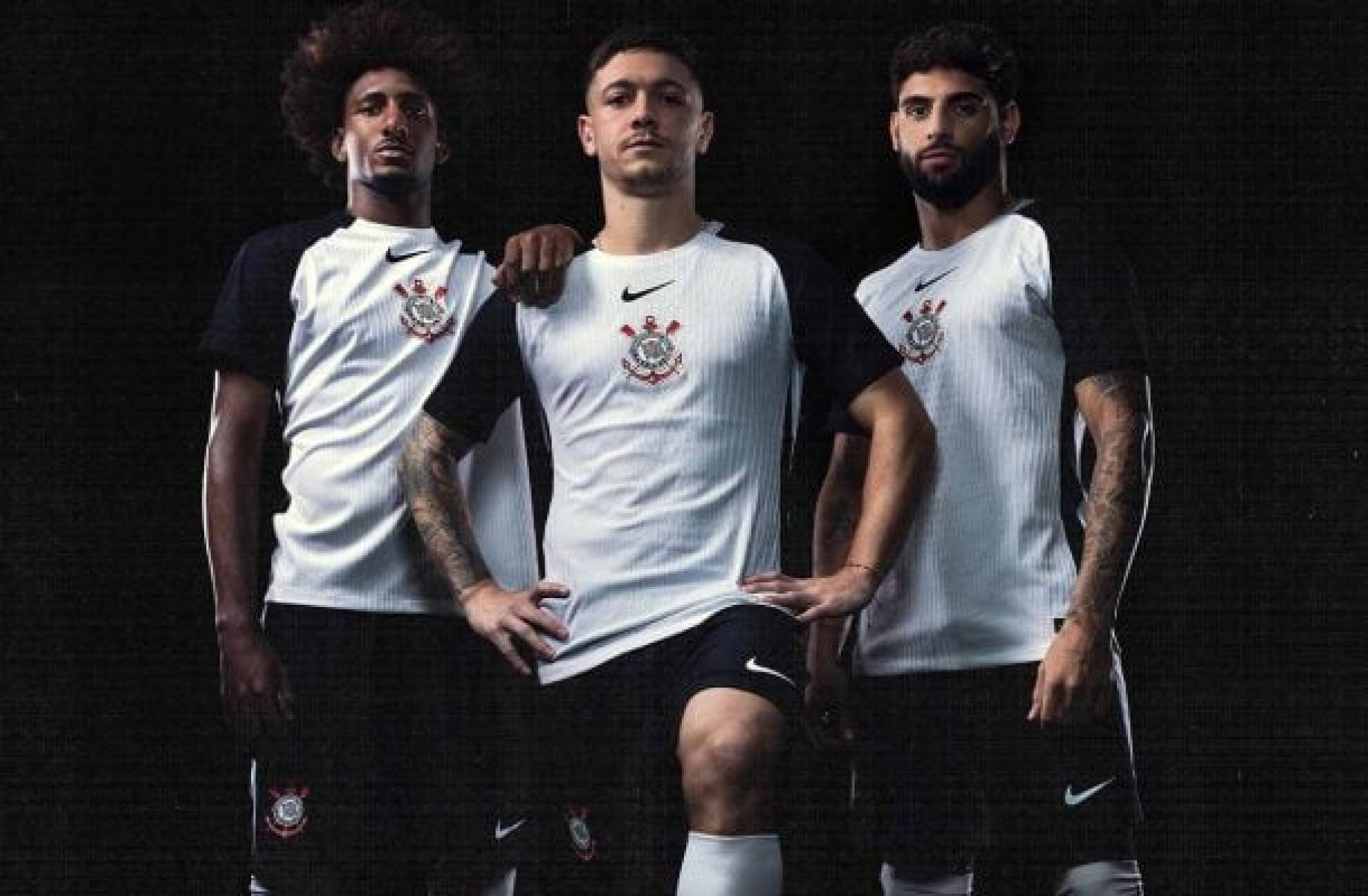 Corinthians lança uniforme com homenagem ao Mundial de 2000