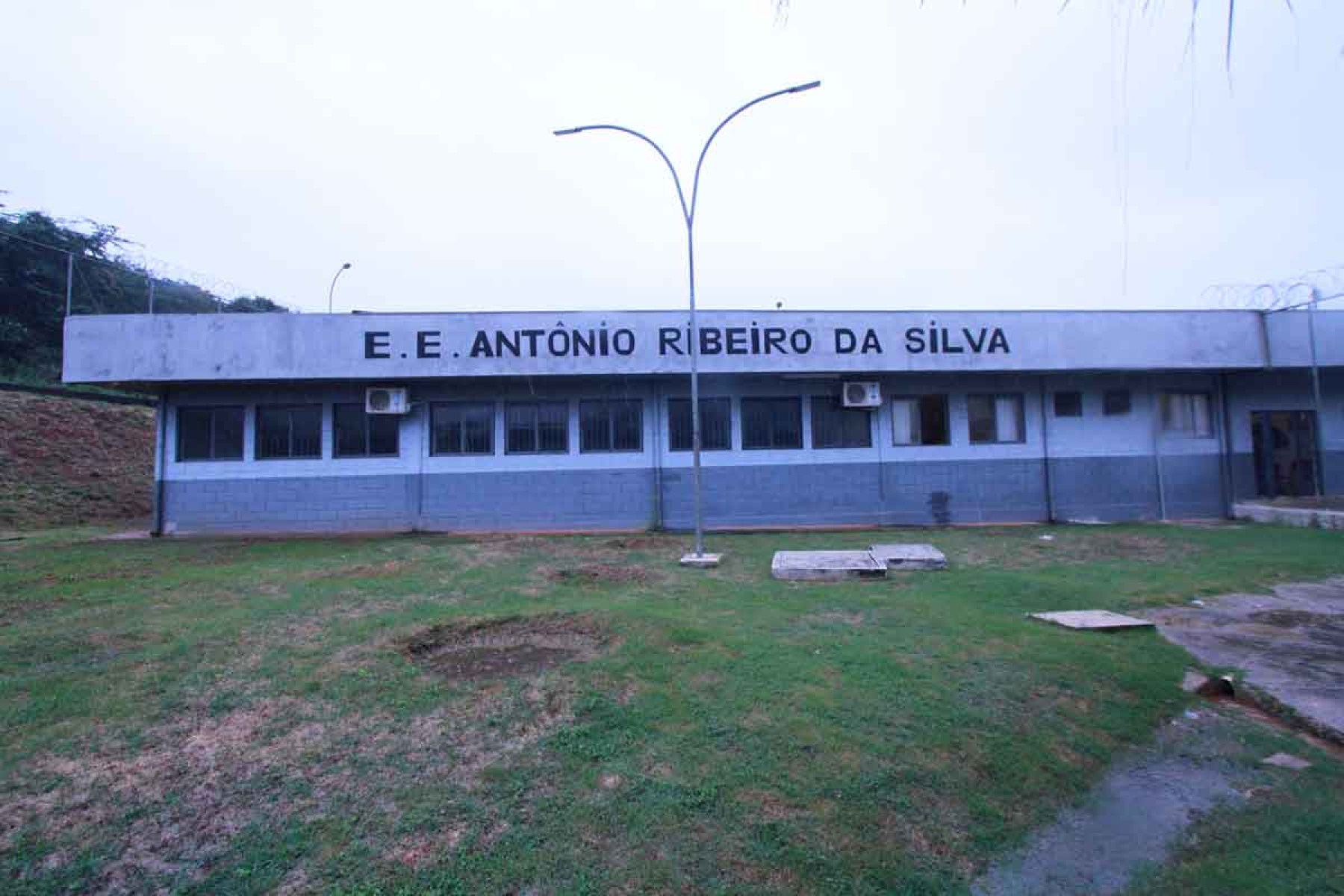 fachada de instituição de ensino, onde o projeto de remição pela leitura funciona desde 2016