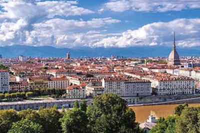 Primeira capital da Itália logo após a reunificação, Turim é uma cidade clássica, porém subestimada por alguns turistas e sem muita atenção da mídia. Mas tem atrativos sociais e culturais inigualáveis, sendo o berço do vinho, chocolate e café no país e com a presença do famoso Museu Egípcio. -  (crédito: - Imagem de ????Christel???? por Pixabay)