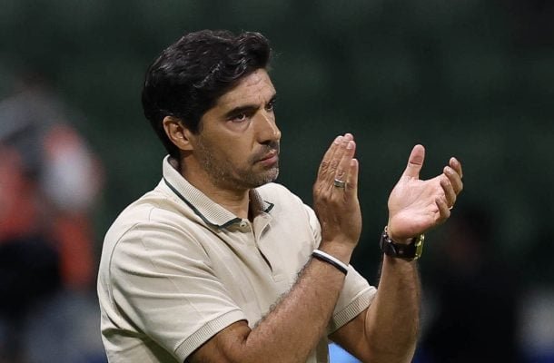 TÃ?CNICO: ABEL FERREIRA - Preservou o trio EstÃªvÃ£o-Roque-Paulinho e o mandou a campo no segundo tempo. O Palmeiras passou a criar mais, porÃ©m, pecou no Ãºltimo terÃ§o. Na defesa, o time apresentou alguns problemas de posicionamento - NOTA: 5,5 - Foto: Cesar Greco/Palmeiras