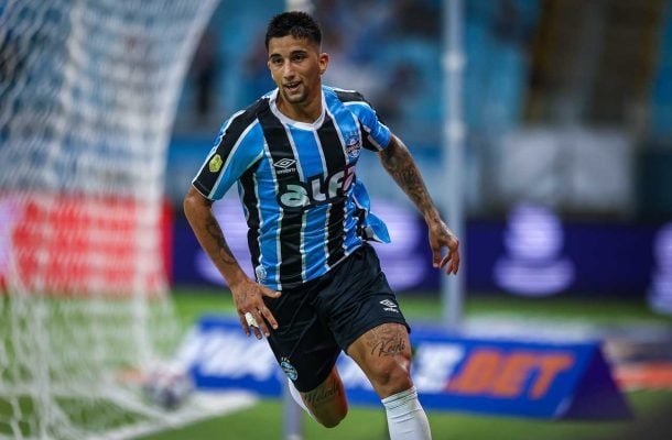 CRISTIAN OLIVEIRA - Atuação apagada, com muitos erros de posicionamento - Nota 5,0 - Lucas Uebel/Grêmio