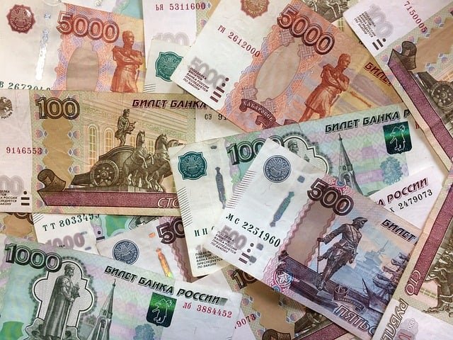 Em 2013, a Rússia encomendou dois aviões - por 3,8 bilhões de rublos (US$ 52 milhões) e 5,2 bilhões de rublos (US$ 71 milhões).  Mas o jornal britânico Daily Mail afirmou que o custo alcançou US$ 500 milhões na época.