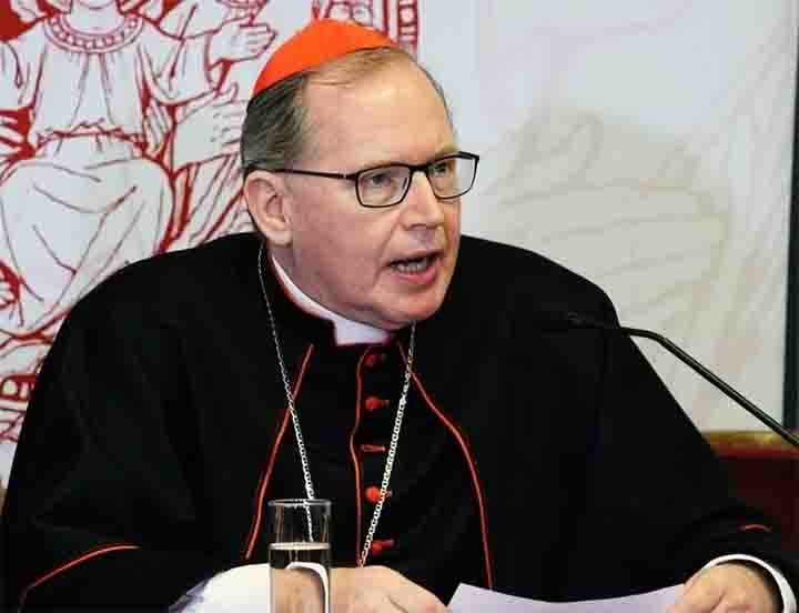 Willem Jacobus Eijk (Holanda) - Arcebispo metropolitano de Utrecht, na província holandesa homônima, tem 71 anos. Ele foi nomeado cardeal pelo Papa Bento XVI.
- Reprodução do Youtube