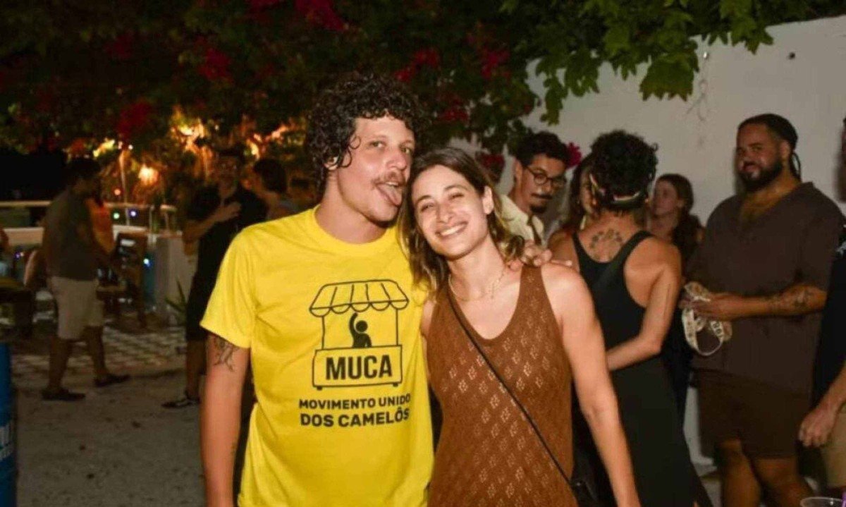 Luisa Arraes prestigia show de Chico Chico, apontado como seu novo affair -  (crédito: Tupi - Pablo Oliveira)