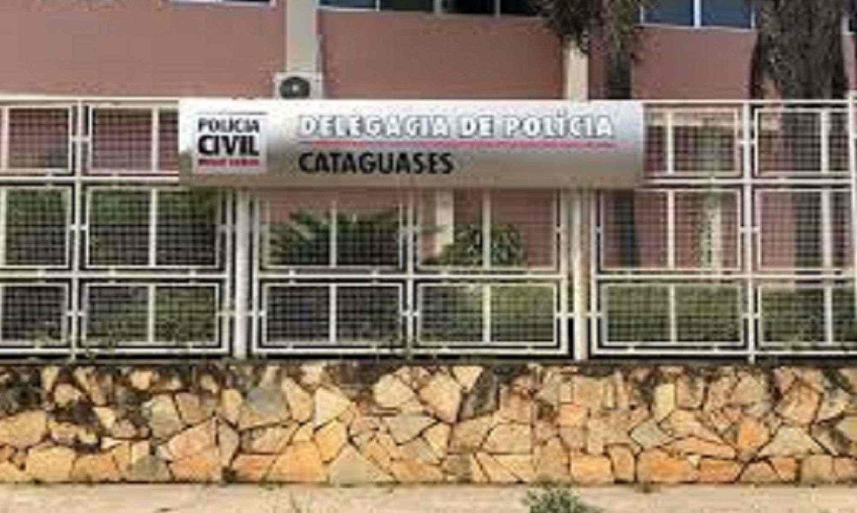 Depois de prestar depoimento na Delegacia de Cataguases, estuprador foi transferido para presídio -  (crédito: PCMG)