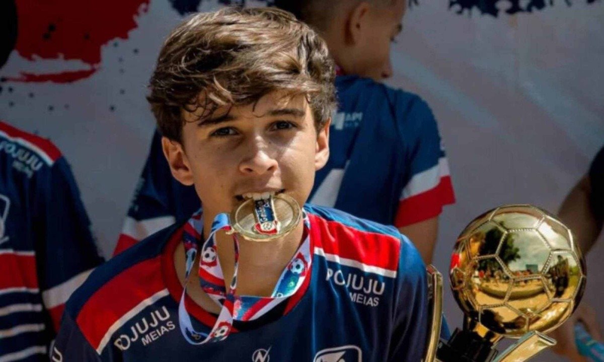 Aos 14 anos, jogador perde a vida após partida de futebol -  (crédito: Tupi - Pablo Oliveira)