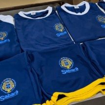 Escolas municipais de Sabará começam a receber uniformes escolares  - Imagem: Prefeitura de Sabar&aacute;/Divulga&ccedil;&atilde;o