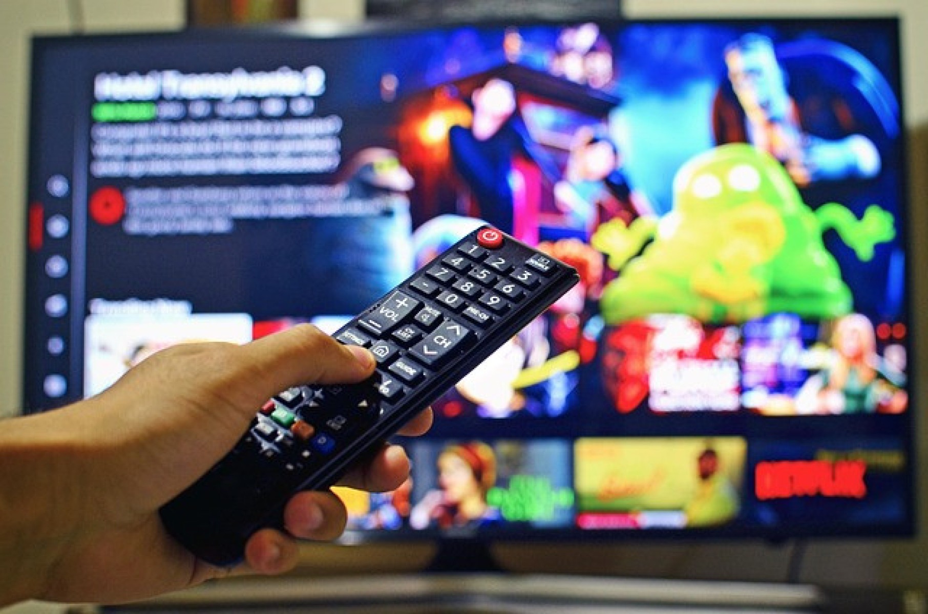 O novo formato de legendas será oferecido em todos os idiomas disponíveis na Netflix, e virá acompanhado de mais uma melhoria: a personalização da fonte, permitindo que os usuários ajustem o estilo do texto conforme suas preferências de leitura