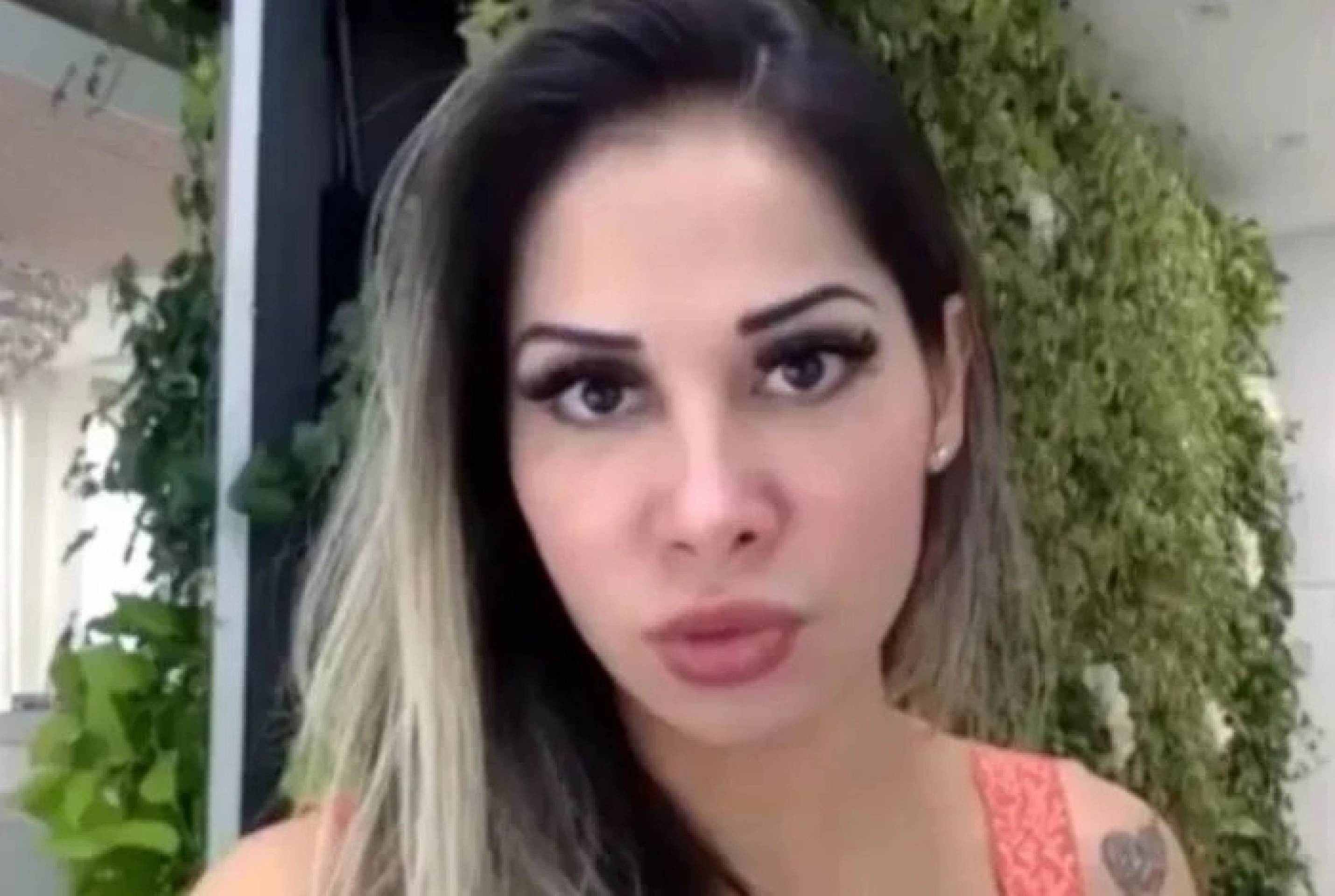 MaÃ­ra Cardi faz ritual em construÃ§Ã£o de sua mansÃ£o e enterra objetos; entenda -  (crédito: Tupi - Pablo Oliveira)