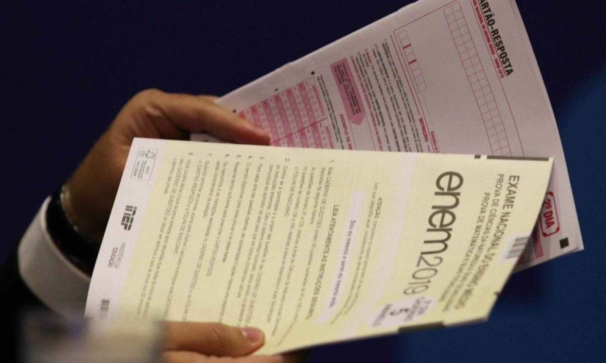 Os resultados das solicita&ccedil;&otilde;es de isen&ccedil;&atilde;o da taxa de inscri&ccedil;&atilde;o e do envio das justificativas de aus&ecirc;ncia no &uacute;ltimo Enem ser&atilde;o divulgados no dia 12 de maio -  (crédito: F&aacute;bio Rodrigues Pozzebom /  Ag&ecirc;ncia Brasil)