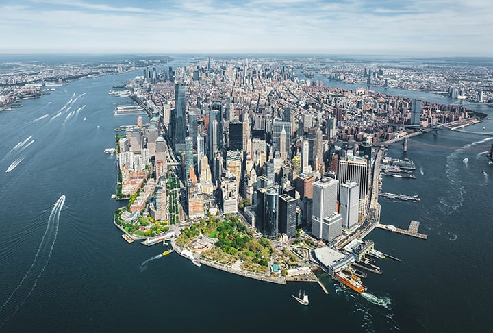 De acordo com o jornal americano, outros bilionários já tinham feito doações no ado, mas elas costumavam ser destinadas a escolas de medicina e hospitais mais renomados em Manhattan, o bairro mais rico da cidade.