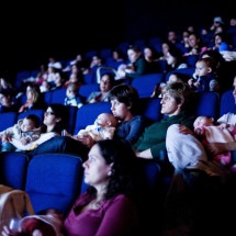 CineMaterna: shopping promove sessão especial com o filme 'Lilo & Stitch' - Imagem: CineMaterna/Divulgação