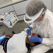 Tecnologia permite clareamento dental com facetas em um dia - DINO