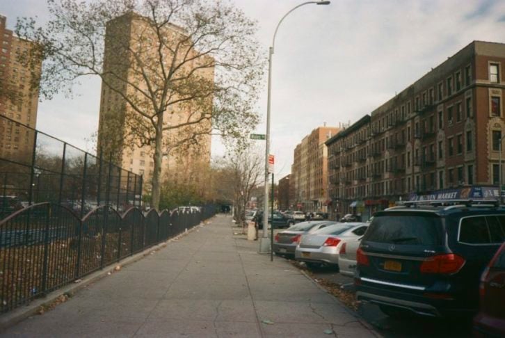 O Bronx, um dos cinco distritos de Nova York, é um lugar vibrante e multicultural com uma rica história e cultura. Foi fundado em 1639 por Jonas Bronck, um sueco que se estabeleceu na região com uma fazenda.