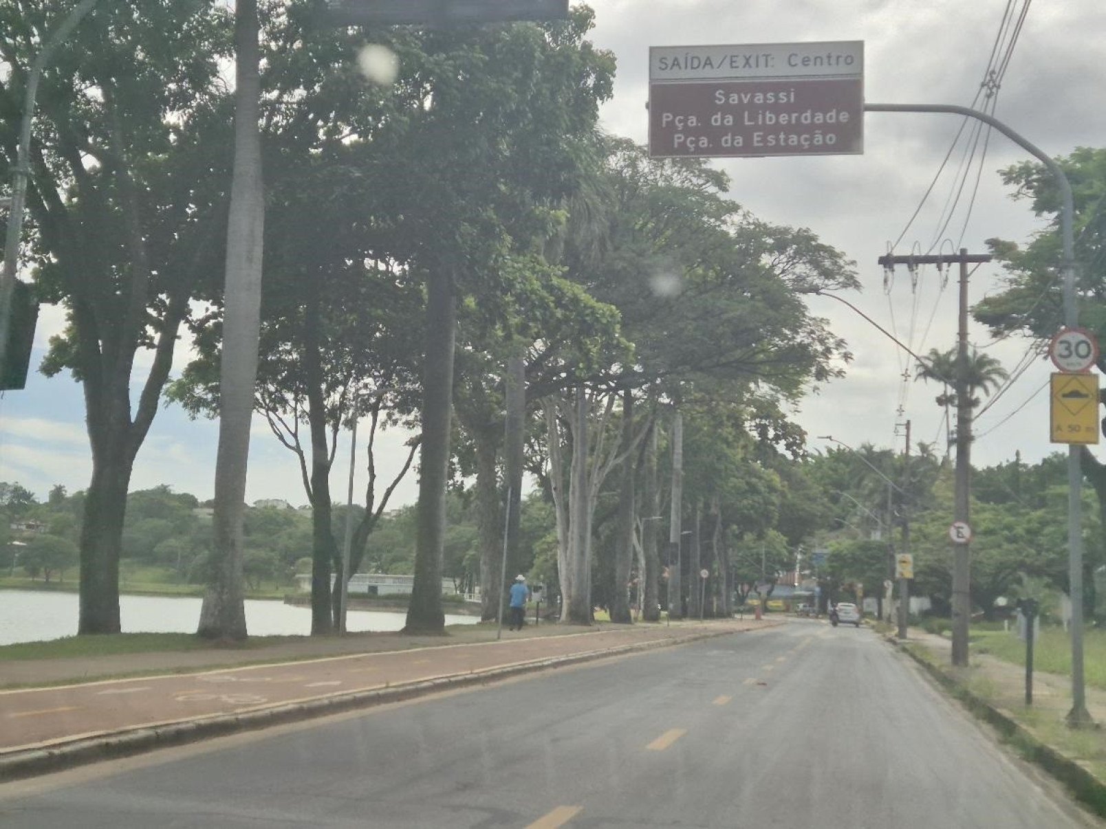 Com 18,594 quilômetros, a Avenida Otacílio Negrão de Lima é a maior de Belo Horizonte