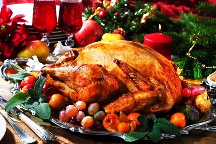 Uma das principais diferenÃ§as entre o peru e o chester, outro prato tÃ­pico de Natal, Ã© que a segunda Ã© uma ave com caracterÃ­sticas de frango, mas com maior concentraÃ§Ã£o de carne no peito e nas coxas, enquanto o peru tem uma carne mais firme e sabor acentuado.