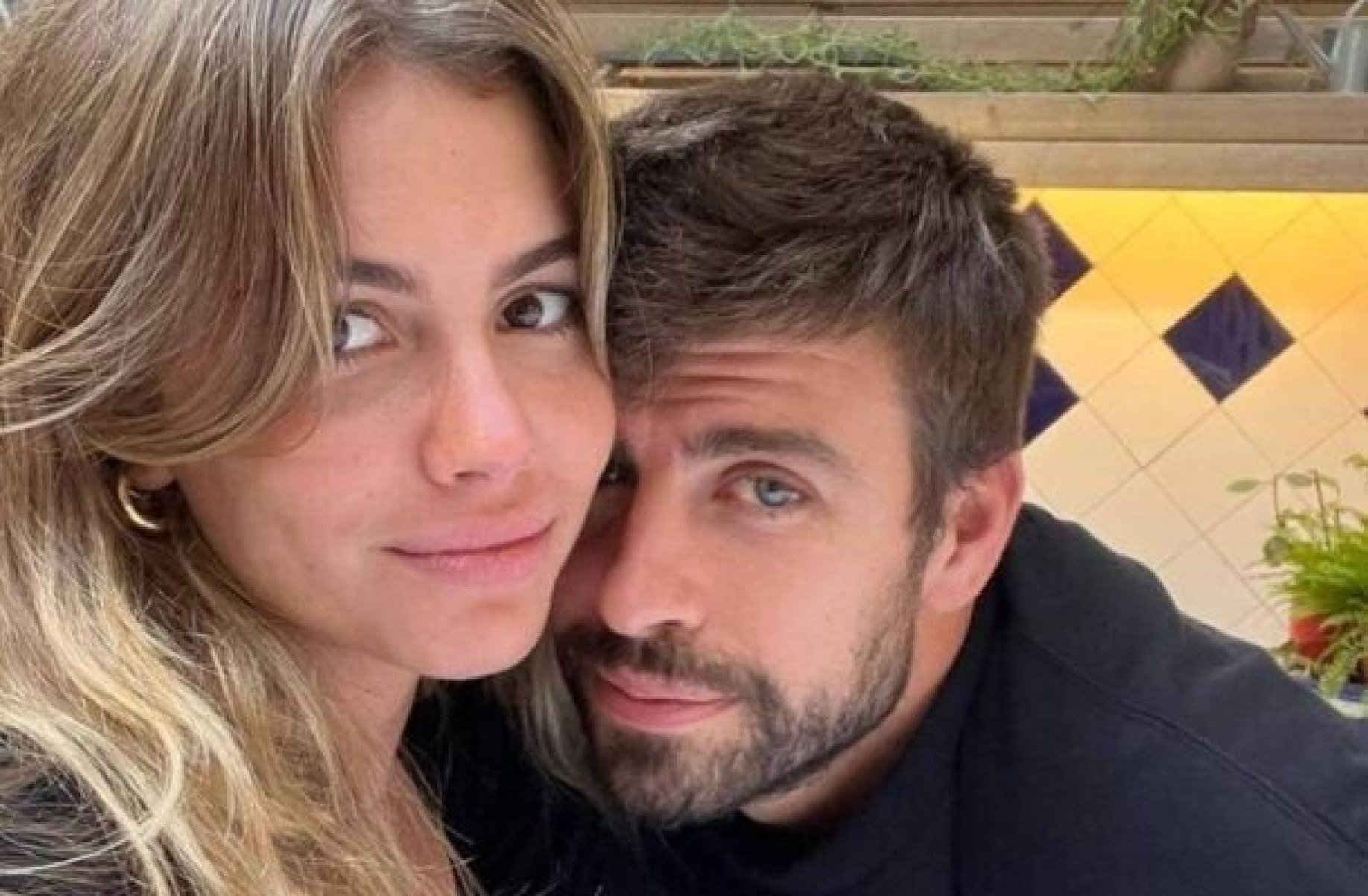 Clara Chía responde sobre término com Gerard Piqué durante programa de TV