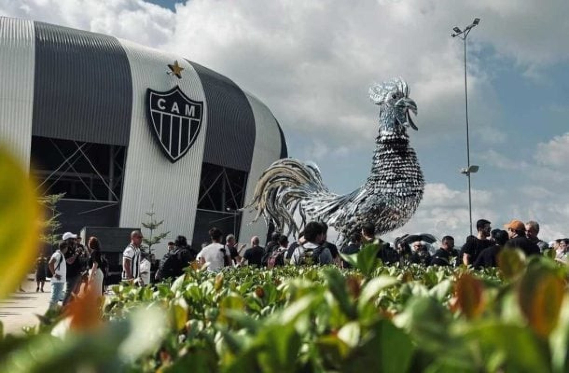 Antes da reabertura, Atlético Mineiro inaugura Galo de oito metros na Arena MRV Antes da reabertura, Atlético Mineiro inaugura Galo de oito metros na Arena MRV