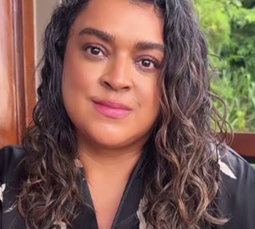 “É uma troca, um momento que venho aqui para reverenciar ele, em primeiro lugar, reverenciar toda essa história linda que é contada nesse espetáculo. Mas venho também me curar, venho receber minha dose de cura por vários aspectos: dele, da banda, de todos os meus familiares que estão ali, do público”, completou. 

