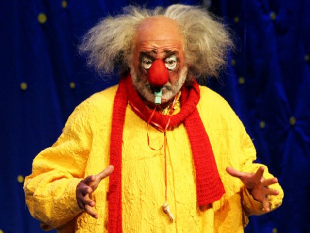 Slava Polunin - Russo, 71 anos, imitava Charles Chaplin na infância. Ganhou prestígio fazendo pantomimas. Fez shows e criou números para o Cirque du Soleil. Veio ao Brasil em 2007. Diz que faz graça também para adultos para "vê-los felizes". 