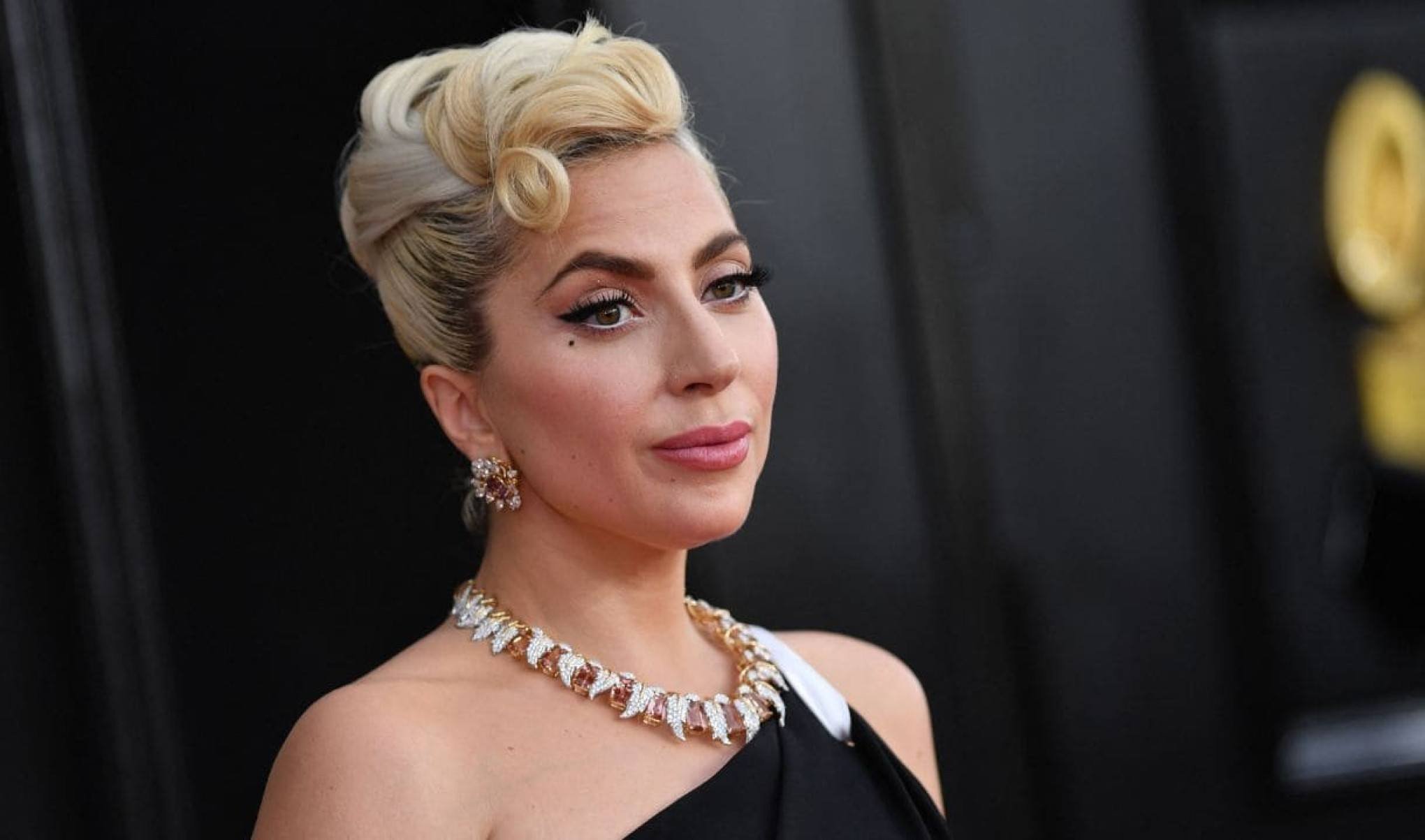 Quanto Lady Gaga mede?-AFP