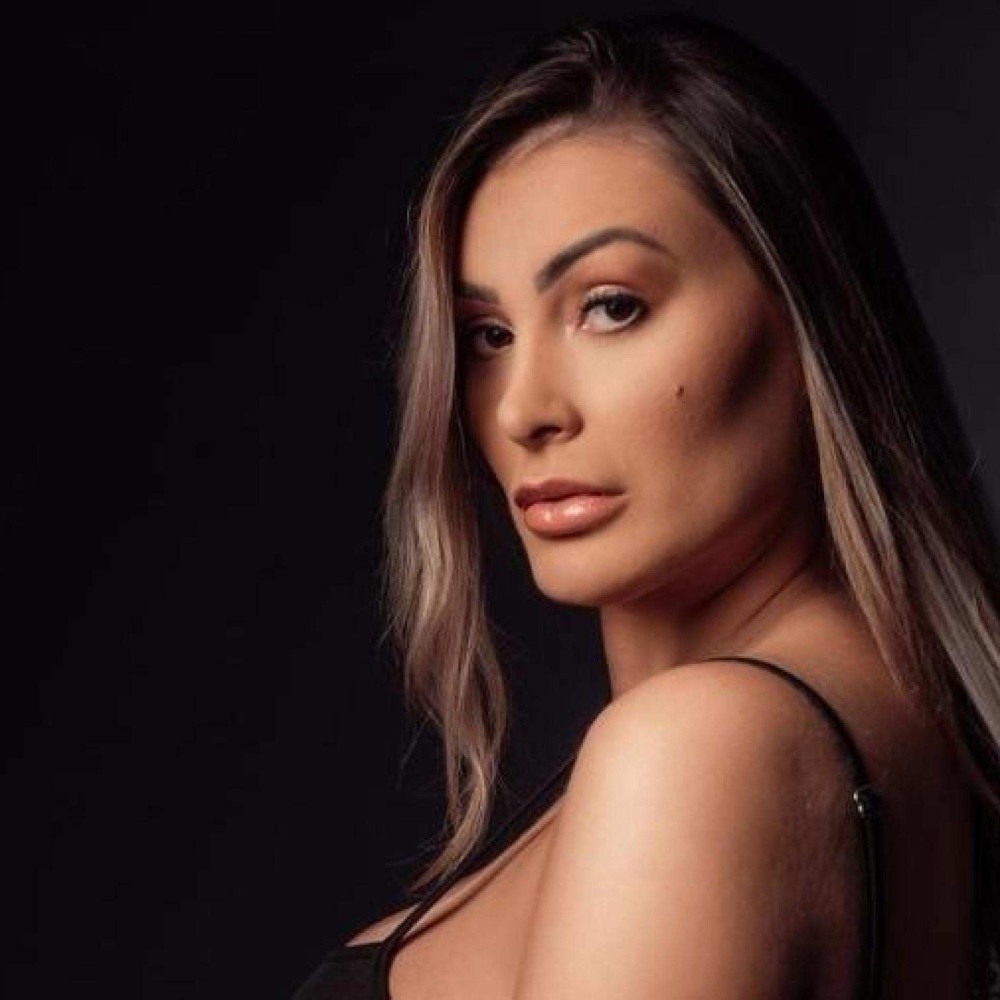 Andressa Urach: 4 Famosos com Quem Ela Teve Relacionamentos Intensos