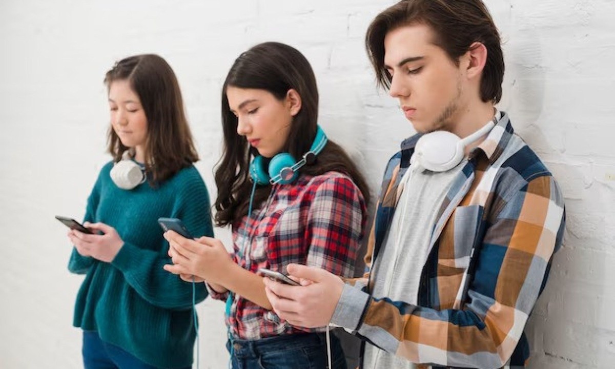 A população brasileira entre zero e 19 anos corresponde a cerca de 50 milhões de pessoas, segundo o Censo de 2022, e um terço desse grupo já sofreu algum tipo de agressão virtual - (crédito: Freepik) A população brasileira entre zero e 19 anos corresponde a cerca de 50 milhões de pessoas, segundo o Censo de 2022, e um terço desse grupo já sofreu algum tipo de agressão virtual - (crédito: Freepik)