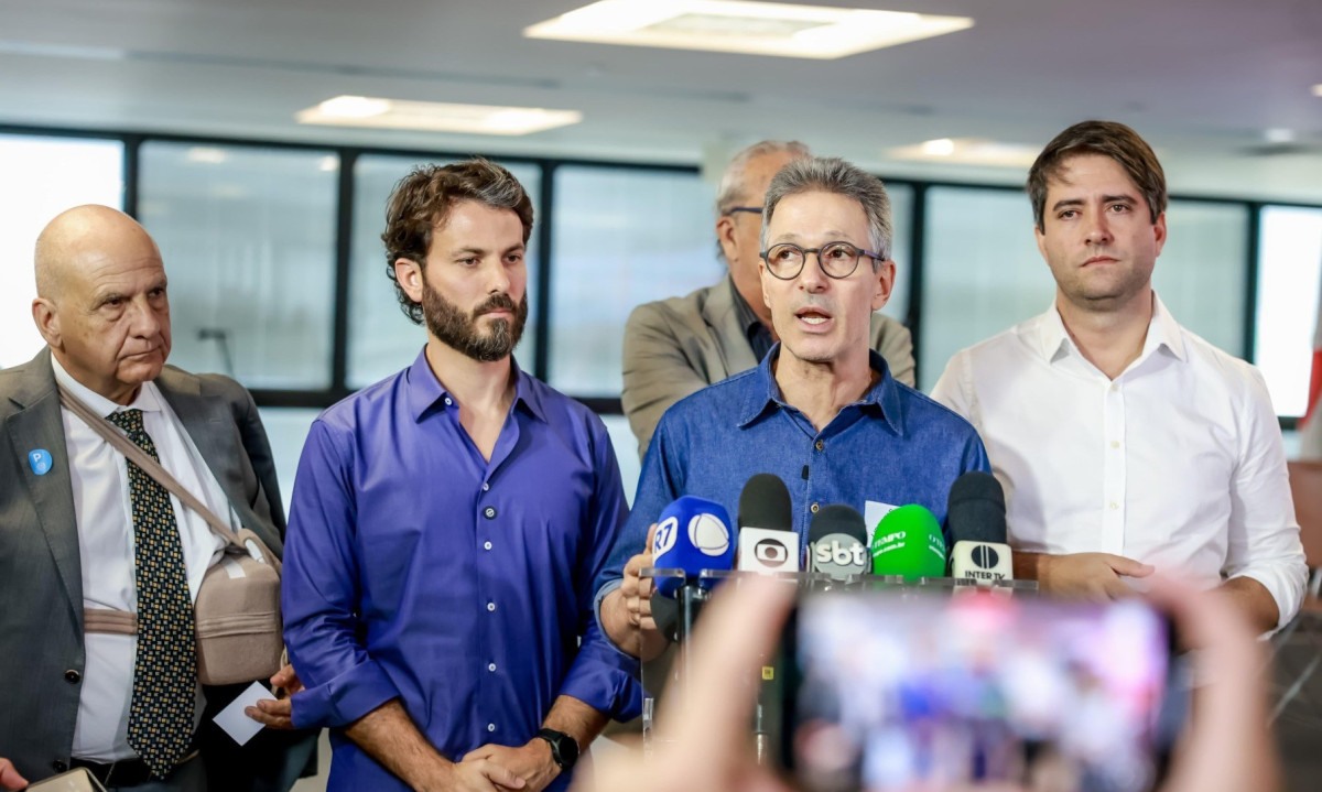 ''Se dependesse do tamanho de Minas e da quantidade de cidades, nós seriamos o último estado a implantar o teste de 60 doenças'', disse Zema no evento ''Se dependesse do tamanho de Minas e da quantidade de cidades, nós seriamos o último estado a implantar o teste de 60 doenças'', disse Zema no evento