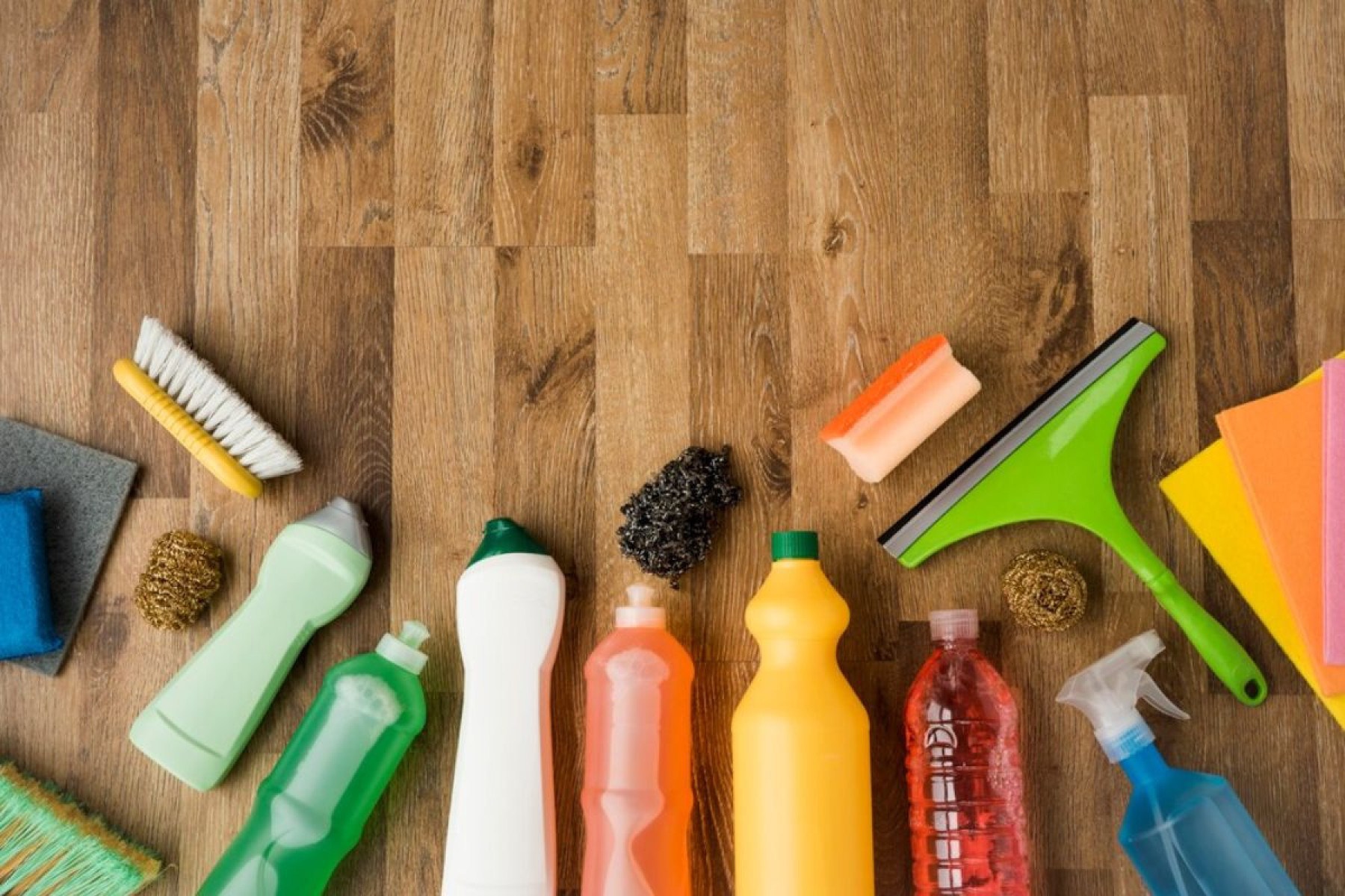 Quando os produtos são usados corretamente, eles se tornam aliados poderosos na limpeza e no cuidado com as roupas e superfícies da casa produtos de limpeza